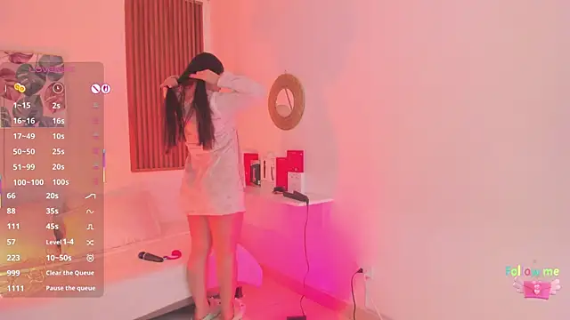 TiffanyWright online show from 11/16/25, 01:49