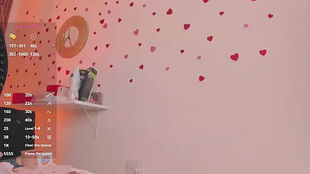 TiffanyWright online show from 04/11/26, 07:51