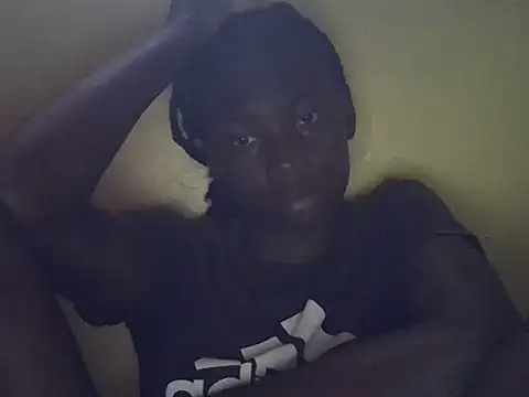 Snapshot of sweety2_ chatting on 03/04/25, 10:46 sweety2 online show from 03/04/25, 10:46