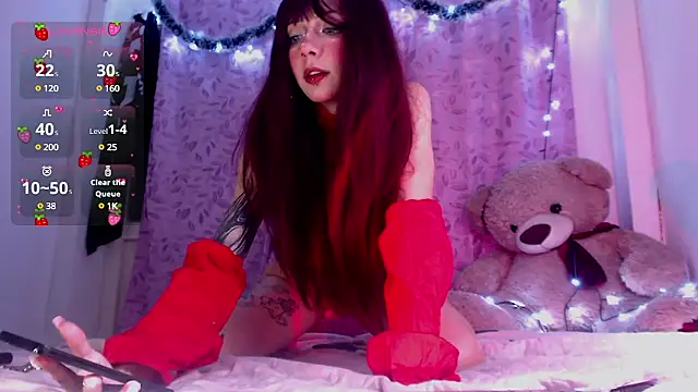 Snapshot of Alicedangerrr chatting on 12/06/24, 02:13 Alicedangerrr online show from 12/06/24, 02:13