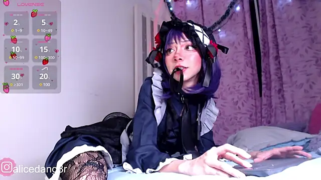 Snapshot of Alicedangerrr chatting on 12/24/24, 03:05 Alicedangerrr online show from 12/24/24, 03:05