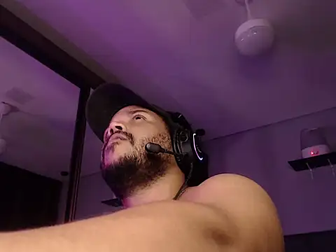 Ale Mineiro online show from 03/12/26, 07:36