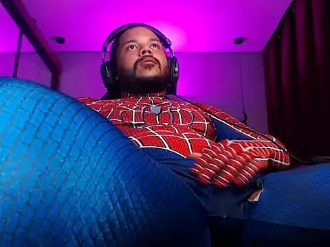 Ale Mineiro online show from 03/13/26, 04:02