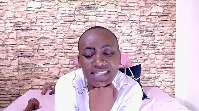 Snapshot of EbonyOlive69 chatting on 07/19/26, 05:22 EbonyOlive69 online show from 07/19/26, 05:22