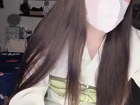 Snapshot of family196 chatting on 02/05/26, 01:21 family196 online show from 02/05/26, 01:21