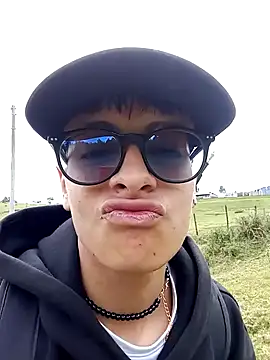 Cuervo maniaco online show from 02/21/25, 03:54