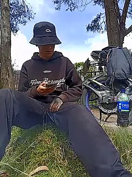 Cuervo maniaco online show from 12/18/25, 04:35