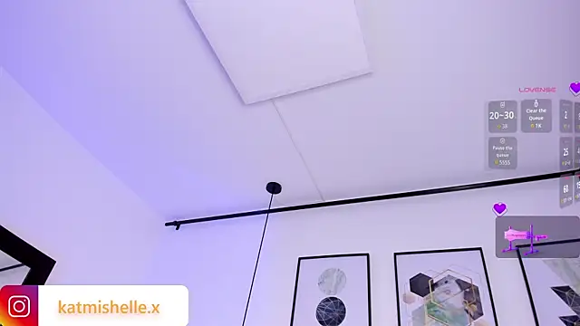  mishelle online show from 04/11/26, 07:45