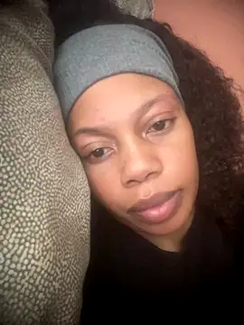 NAUGHTYSHALOTXX online show from 11/25/25, 11:21