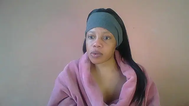Snapshot of NAUGHTYSHALOTXX chatting on 06/04/26, 09:26 NAUGHTYSHALOTXX online show from 06/04/26, 09:26