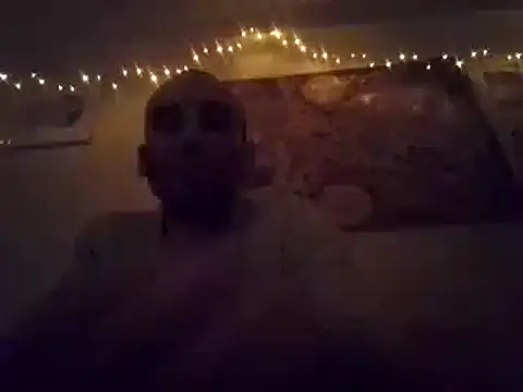 Snapshot of DrbigdickUK chatting on 12/17/24, 01:39 DrbigdickUK online show from 12/17/24, 01:39