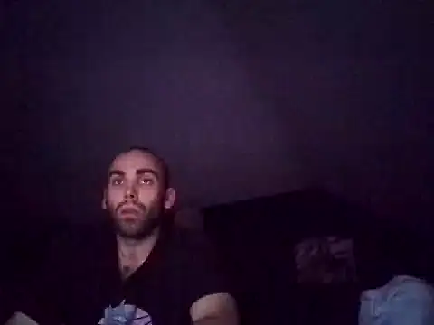 Snapshot of DrbigdickUK chatting on 12/19/24, 10:00 DrbigdickUK online show from 12/19/24, 10:00