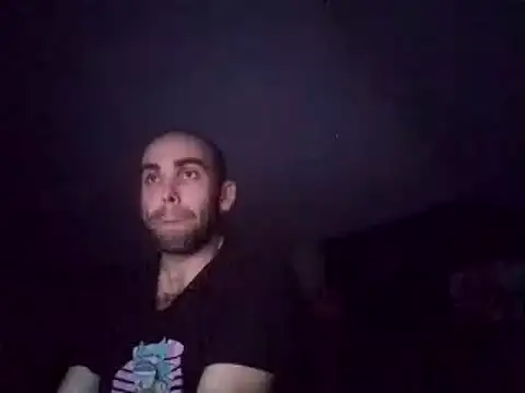 Snapshot of DrbigdickUK chatting on 12/20/24, 01:36 DrbigdickUK online show from 12/20/24, 01:36