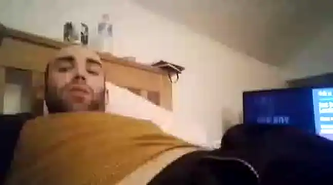 Snapshot of DrbigdickUK chatting on 01/06/25, 12:27 DrbigdickUK online show from 01/06/25, 12:27