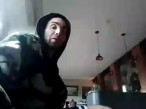 Snapshot of DrbigdickUK chatting on 01/06/25, 11:18 DrbigdickUK online show from 01/06/25, 11:18