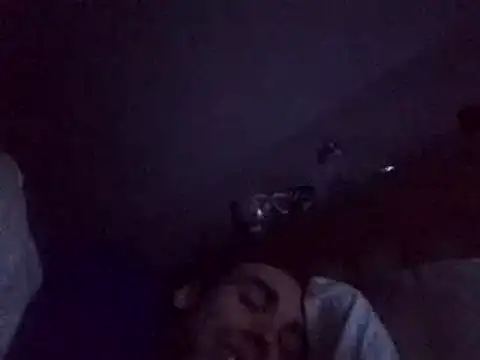 Snapshot of DrbigdickUK chatting on 01/11/25, 01:27 DrbigdickUK online show from 01/11/25, 01:27