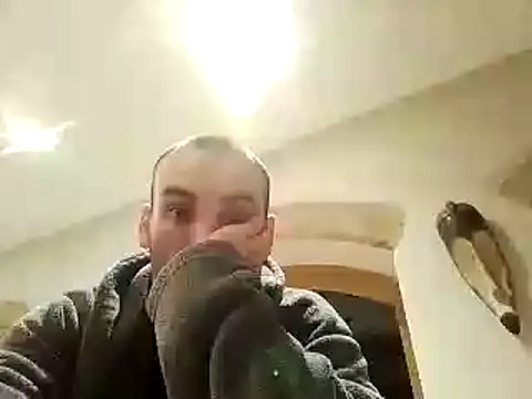 Snapshot of DrbigdickUK chatting on 01/13/25, 08:48 DrbigdickUK online show from 01/13/25, 08:48