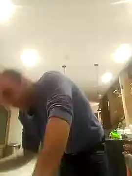 Snapshot of DrbigdickUK chatting on 01/21/25, 10:08 DrbigdickUK online show from 01/21/25, 10:08