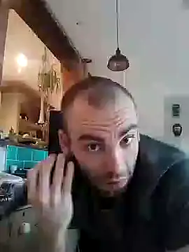 Snapshot of DrbigdickUK chatting on 01/26/25, 11:28 DrbigdickUK online show from 01/26/25, 11:28