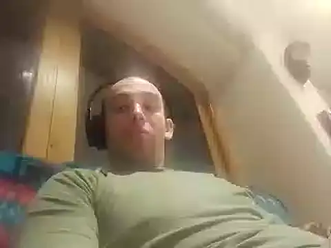 Snapshot of DrbigdickUK chatting on 02/10/25, 10:19 DrbigdickUK online show from 02/10/25, 10:19