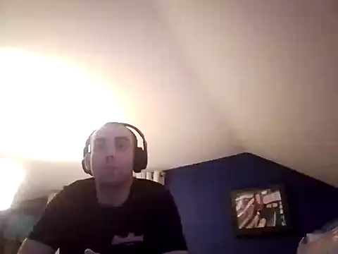 Snapshot of DrbigdickUK chatting on 02/13/25, 12:13 DrbigdickUK online show from 02/13/25, 12:13