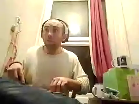 Snapshot of DrbigdickUK chatting on 09/23/25, 07:17 DrbigdickUK online show from 09/23/25, 07:17