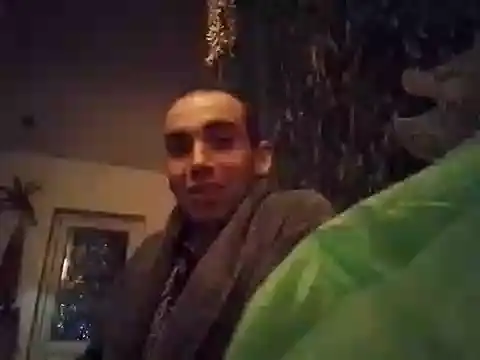 Snapshot of DrbigdickUK chatting on 10/11/25, 09:13 DrbigdickUK online show from 10/11/25, 09:13