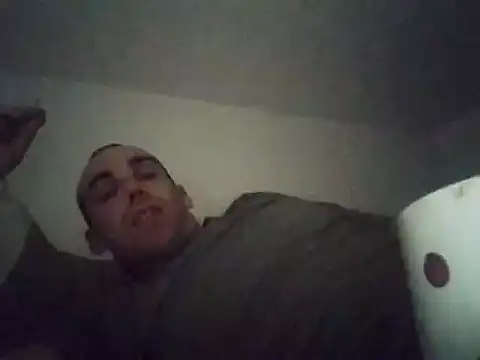 Snapshot of DrbigdickUK chatting on 10/15/25, 08:09 DrbigdickUK online show from 10/15/25, 08:09