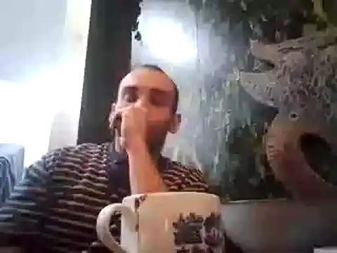 Snapshot of DrbigdickUK chatting on 10/21/25, 06:41 DrbigdickUK online show from 10/21/25, 06:41