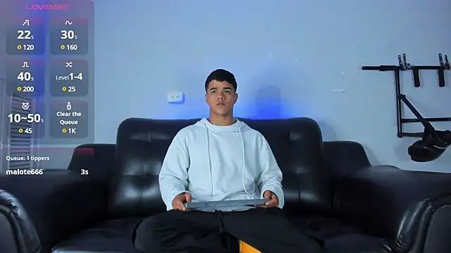 Rob saenz  online show from 02/04/25, 01:06