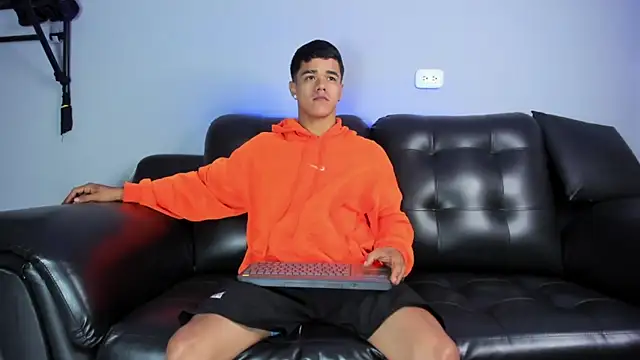 Rob saenz  online show from 03/13/25, 01:40