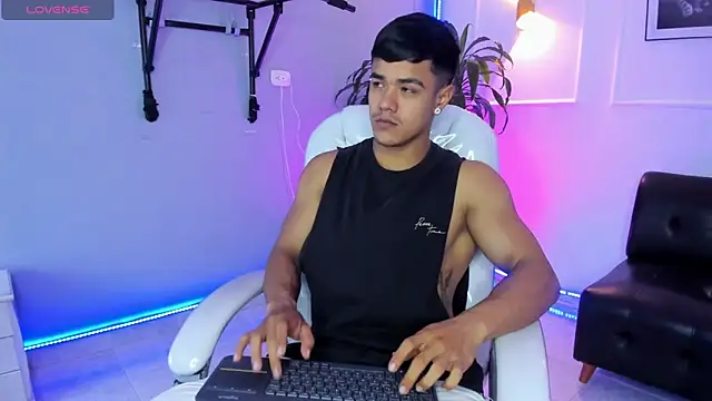 Rob saenz  online show from 11/25/25, 02:28