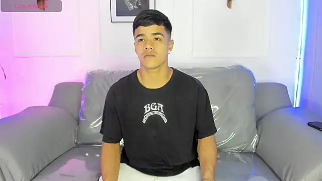 Rob saenz  online show from 12/19/25, 03:08