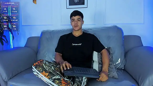 Rob saenz  online show from 01/13/26, 01:16