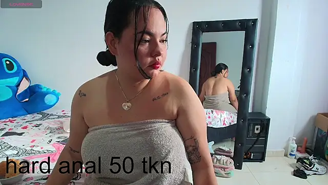 Snapshot of leoytessa_10 chatting on 09/19/25, 12:06 leoytessa 10 online show from 09/19/25, 12:06