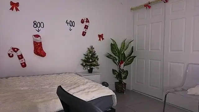 Sapphir3xoxo online show from 12/23/25, 09:29