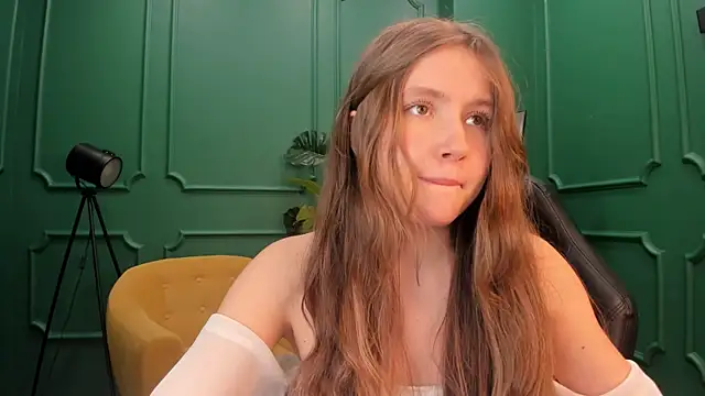 MaryannSoftt online show from 01/29/25, 06:39