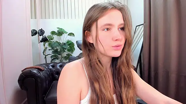 MaryannSoftt online show from 02/05/25, 06:26