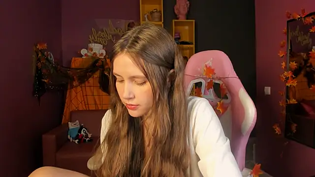 MaryannSoftt online show from 10/15/25, 03:56