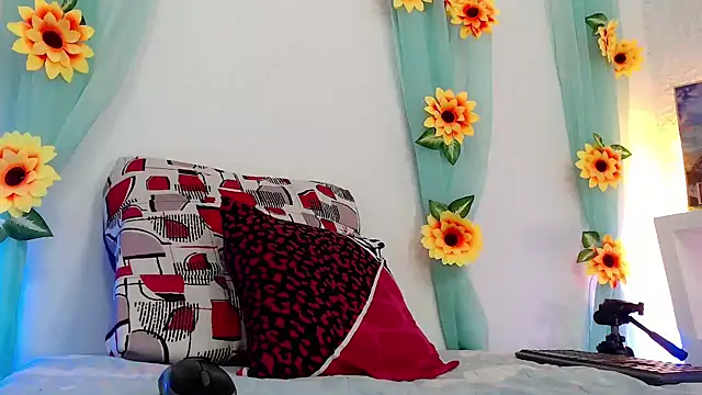 victoria jones online show from 02/11/25, 07:27