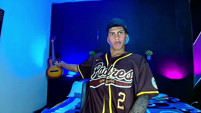 Damian latinxxx online show from 02/25/25, 06:14