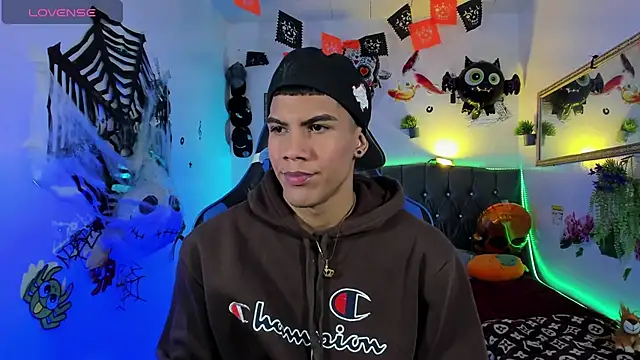 Damian latinxxx online show from 10/19/25, 03:07