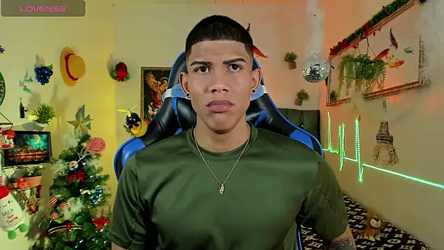 Damian latinxxx online show from 11/26/25, 03:18