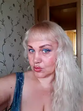 IsabellaBoni online show from 11/13/25, 06:56