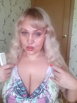 IsabellaBoni online show from 06/13/26, 07:17