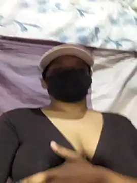 Tharukasenevirathne online show from 06/04/26, 04:24