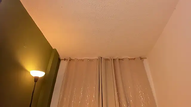 Snapshot of Zara_dulce chatting on 03/23/26, 12:31 Zara dulce online show from 03/23/26, 12:31