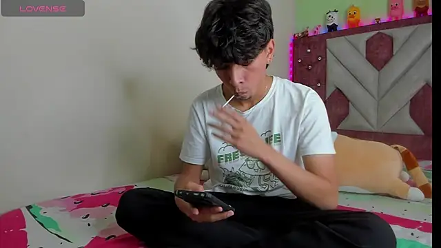 Santy carrington online show from 11/25/25, 01:38