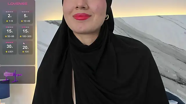 Snapshot of fatimarab chatting on 01/28/25, 10:45 fatimarab online show from 01/28/25, 10:45