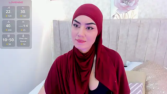 Snapshot of fatimarab chatting on 10/22/25, 08:08 fatimarab online show from 10/22/25, 08:08